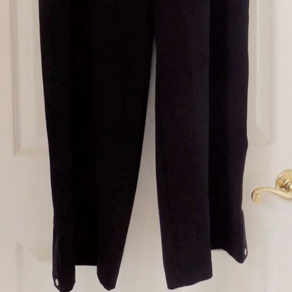 NWT- Athleta Mid Rise SnapPant Black- Size L